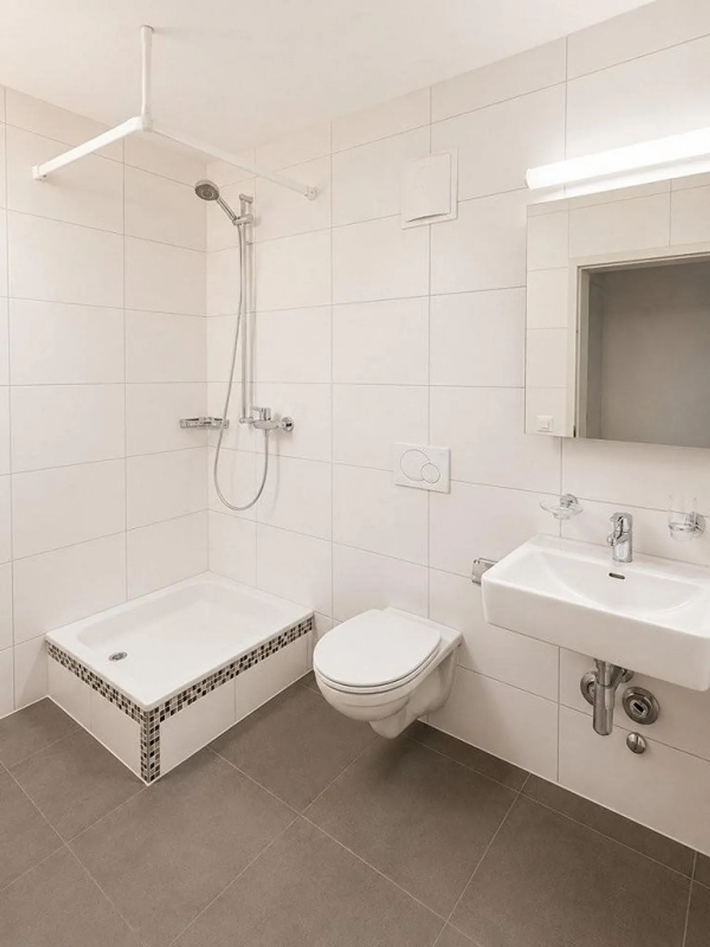 Appartamento 2.5 stanze con vista verde coperta - Foto 8 di 9