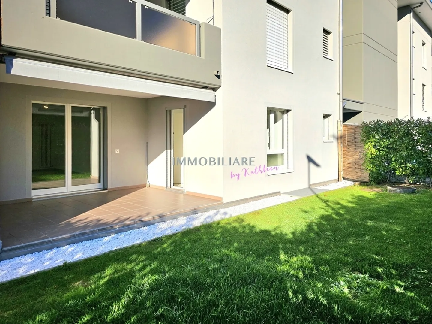 Appartamento con giardino, ristrutturato, soleggiato, tranquillo, mezzi pubblici a piedi, posto auto in garage - Foto 5 di 13