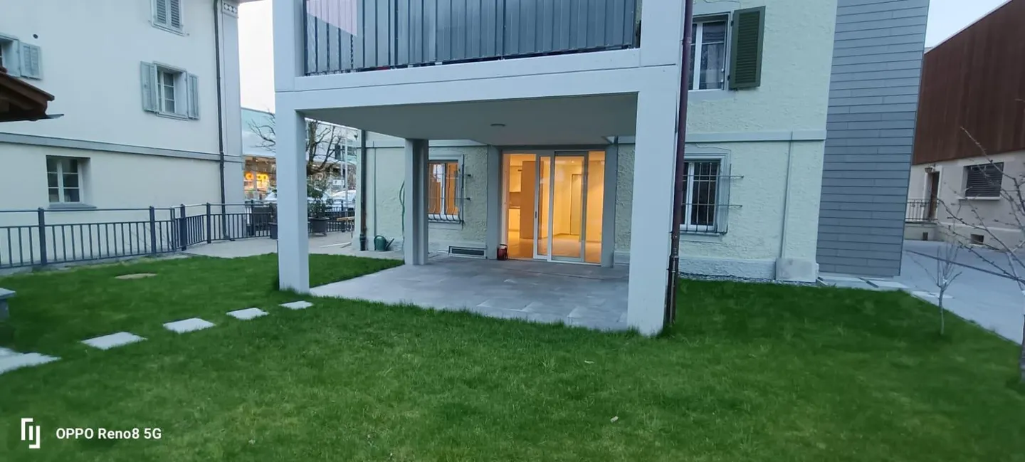 2.5-room apartment with patio - Photo 2 of 8