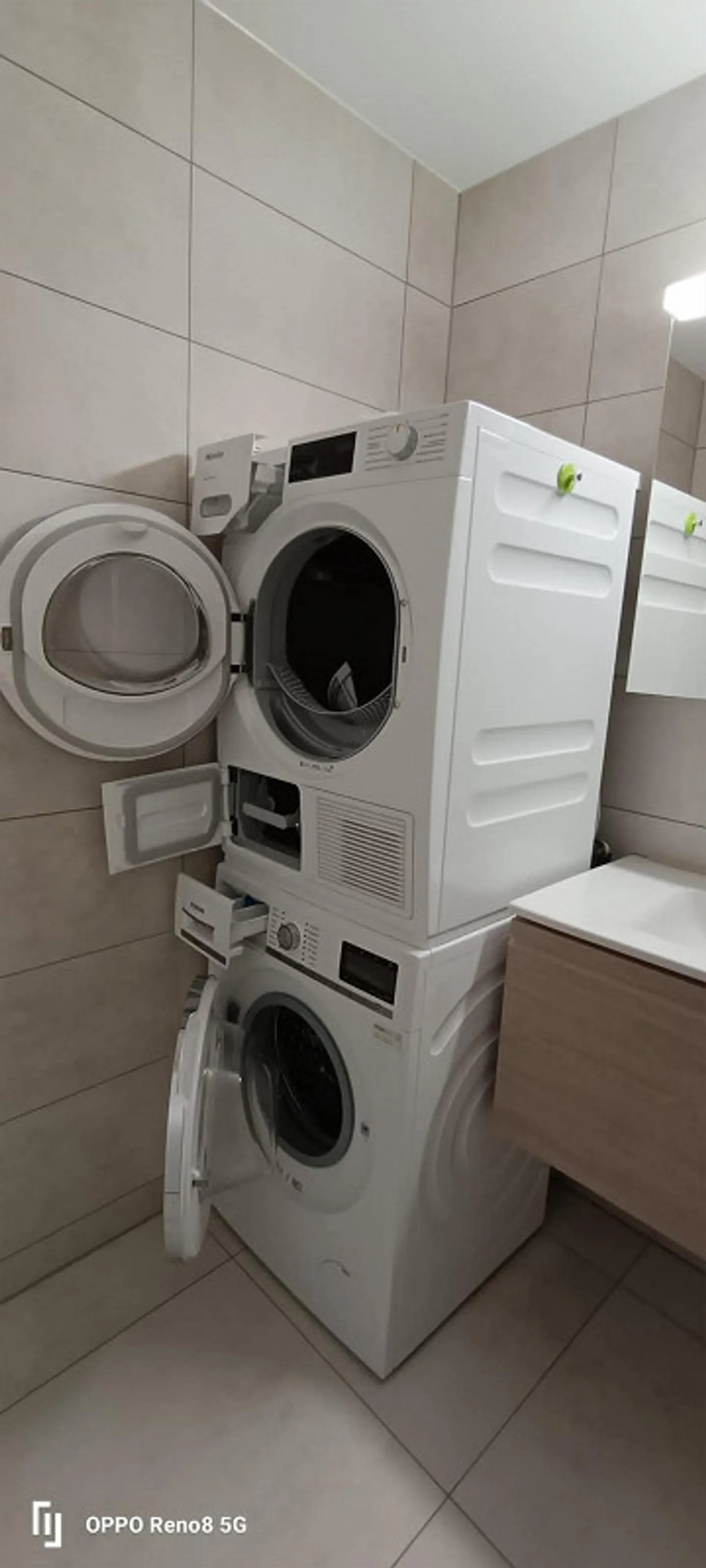 2.5-room apartment with patio - Photo 7 of 8