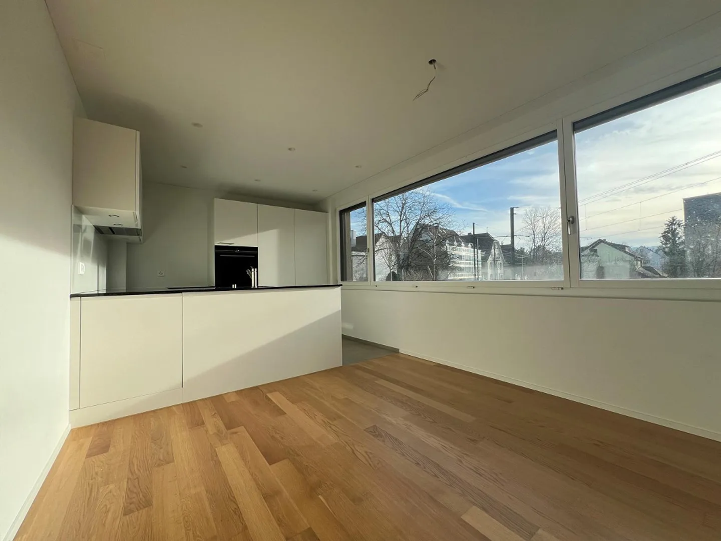 Moderne 3.5-Zimmer-Wohnung im Erdgeschoss - Foto 1 von 8