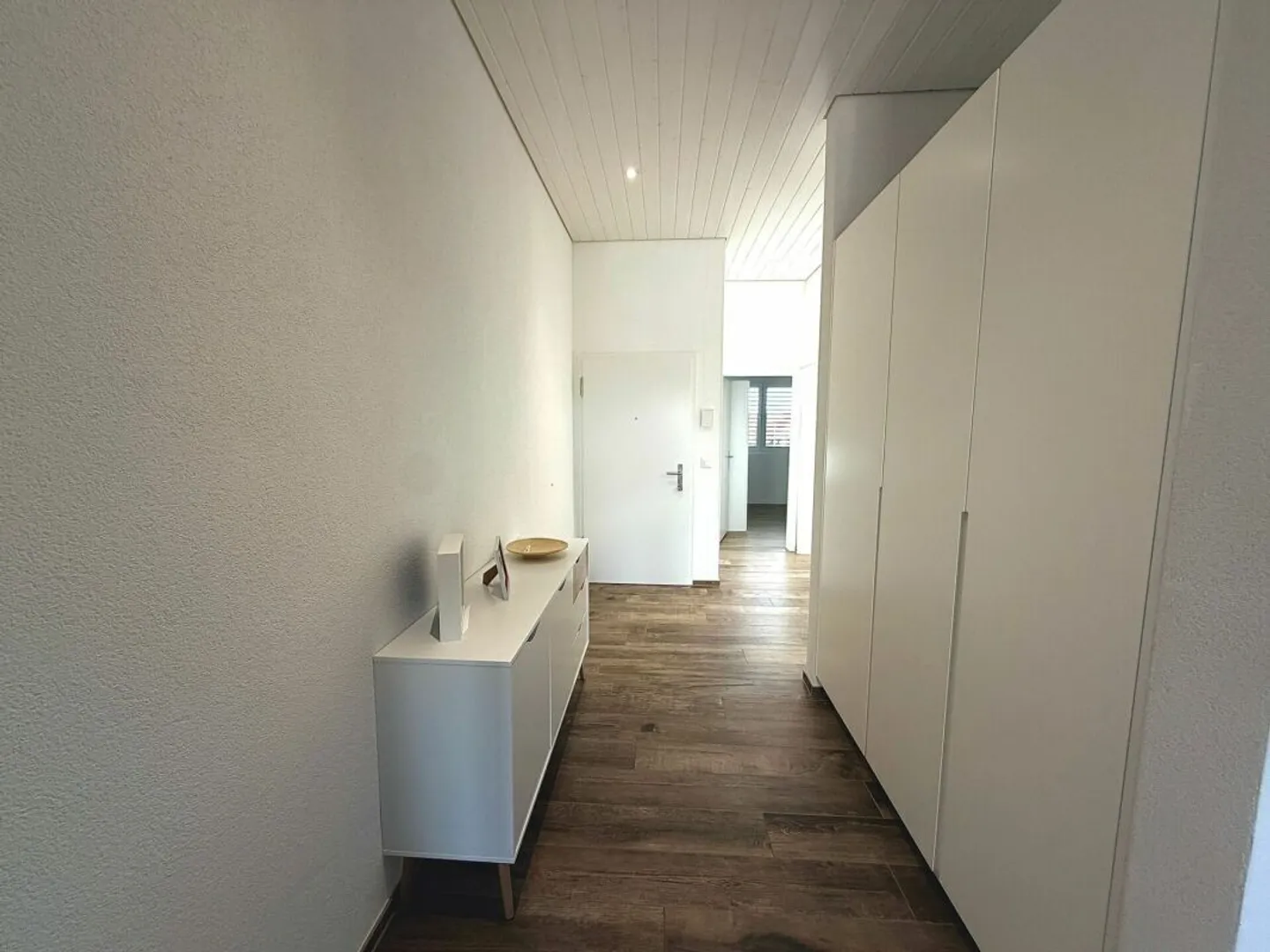 Moderne 3.5-Zimmer-Wohnung - Foto 3 von 10