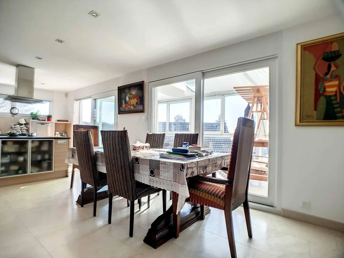 Duplex with garden adjacent to the International School of Lausanne (Yield 4%) - Photo 8 of 13