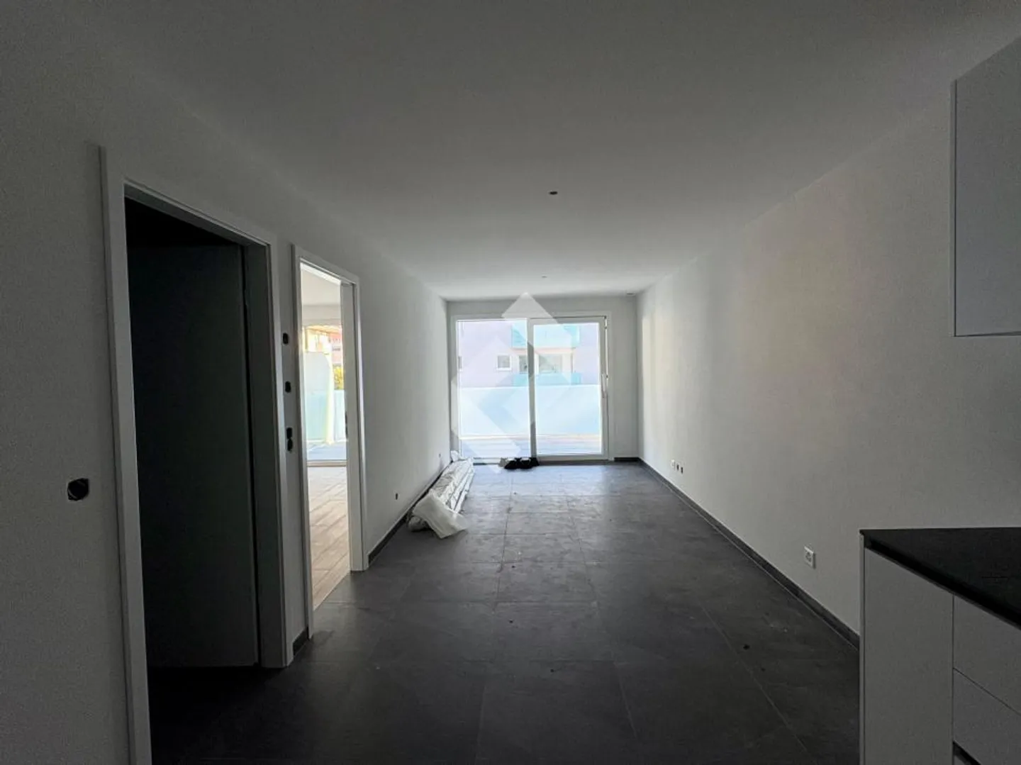 Apartment for rent - Photo 1 of 8