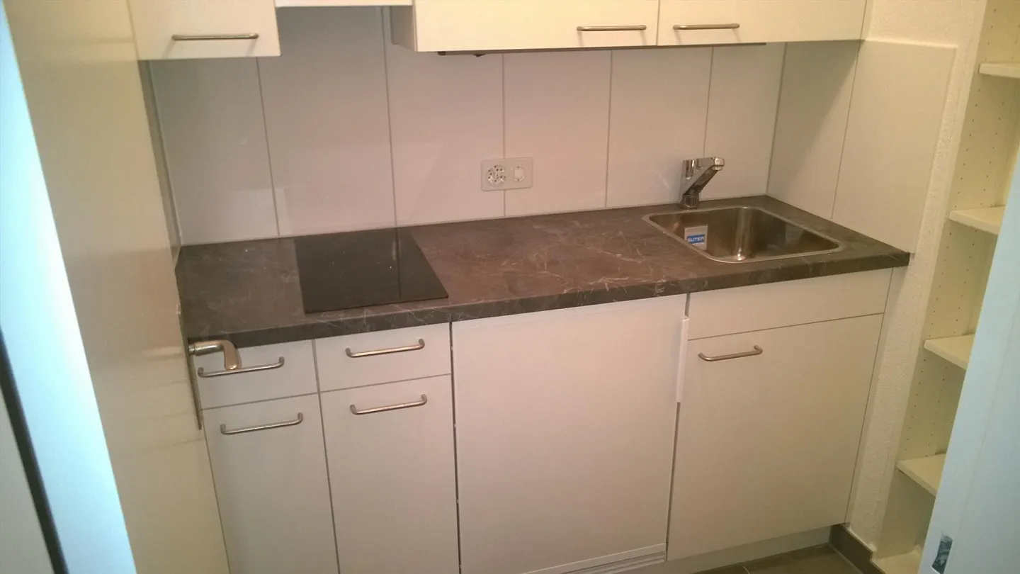 Appartamento in città ristrutturato al piano rialzato - Foto 2 di 6