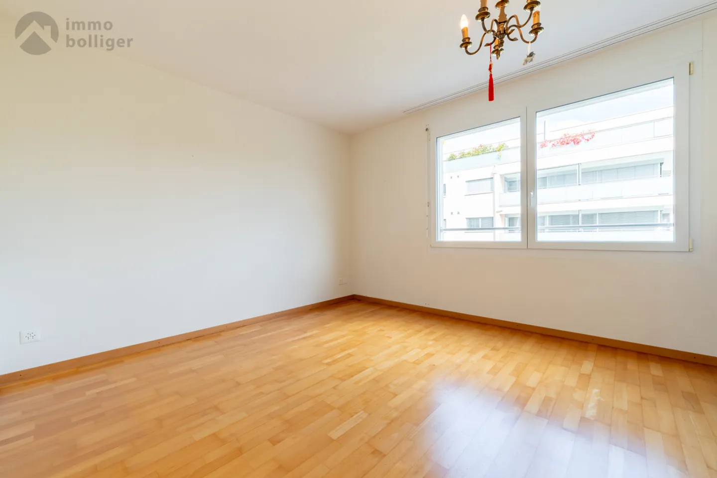 Sunny Rooms, Short Distances – Living with Quality of Life - Photo 7 of 15