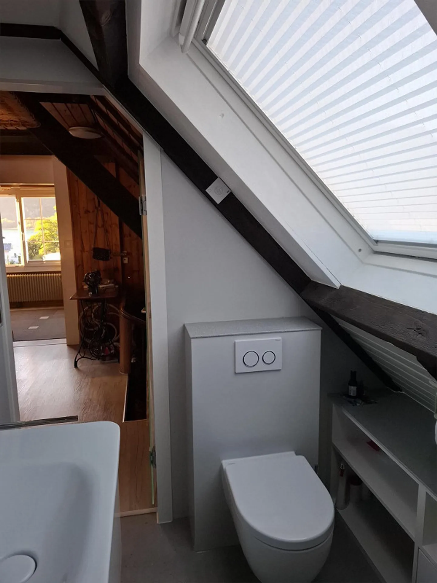 Attico elegantemente restaurato e completamente arredato - Foto 12 di 15