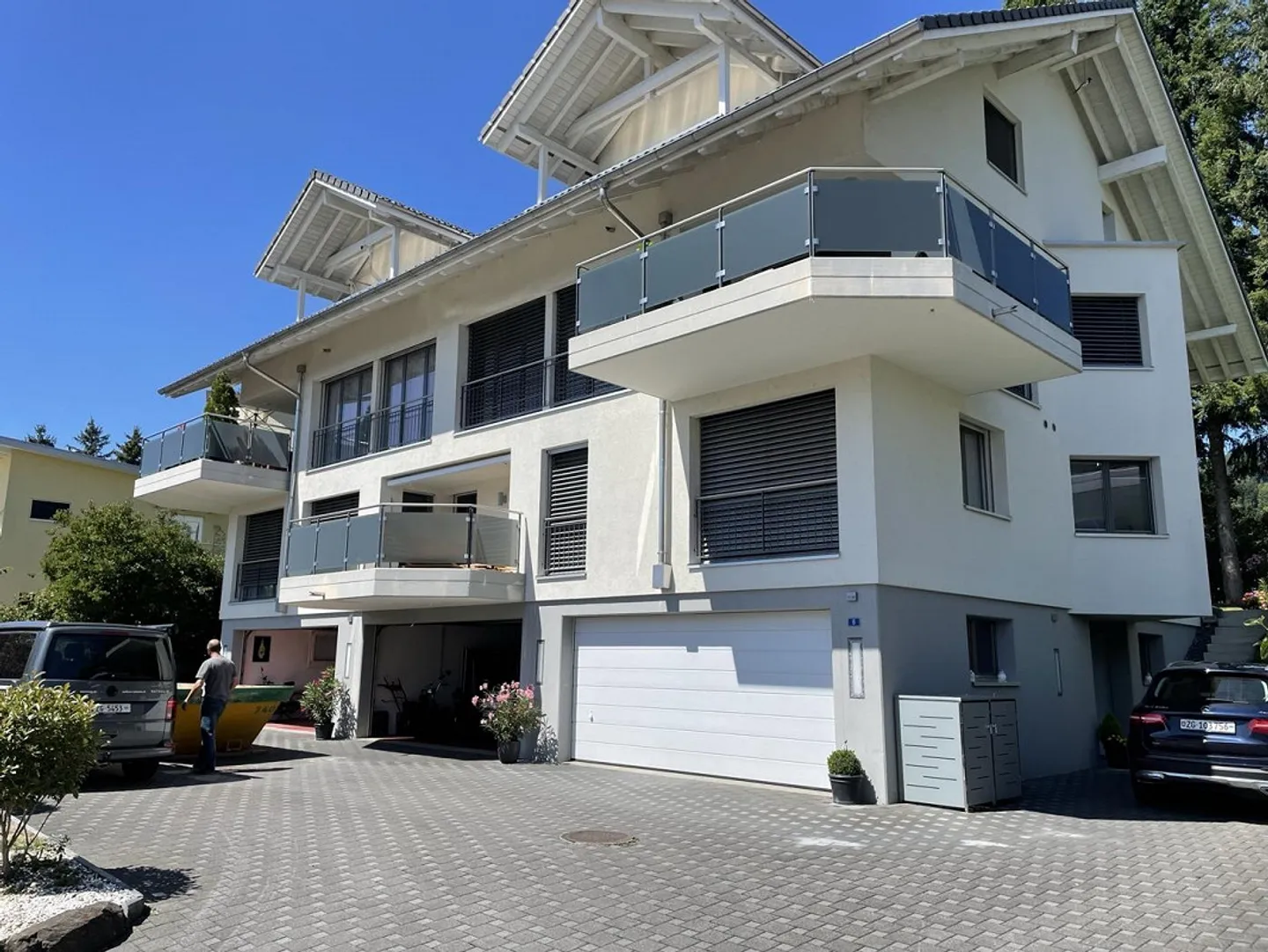 APPARTEMENT AU REZ-DE-CHAUSSÉE DE 4,5 PIÈCES - Photo 2 sur 31