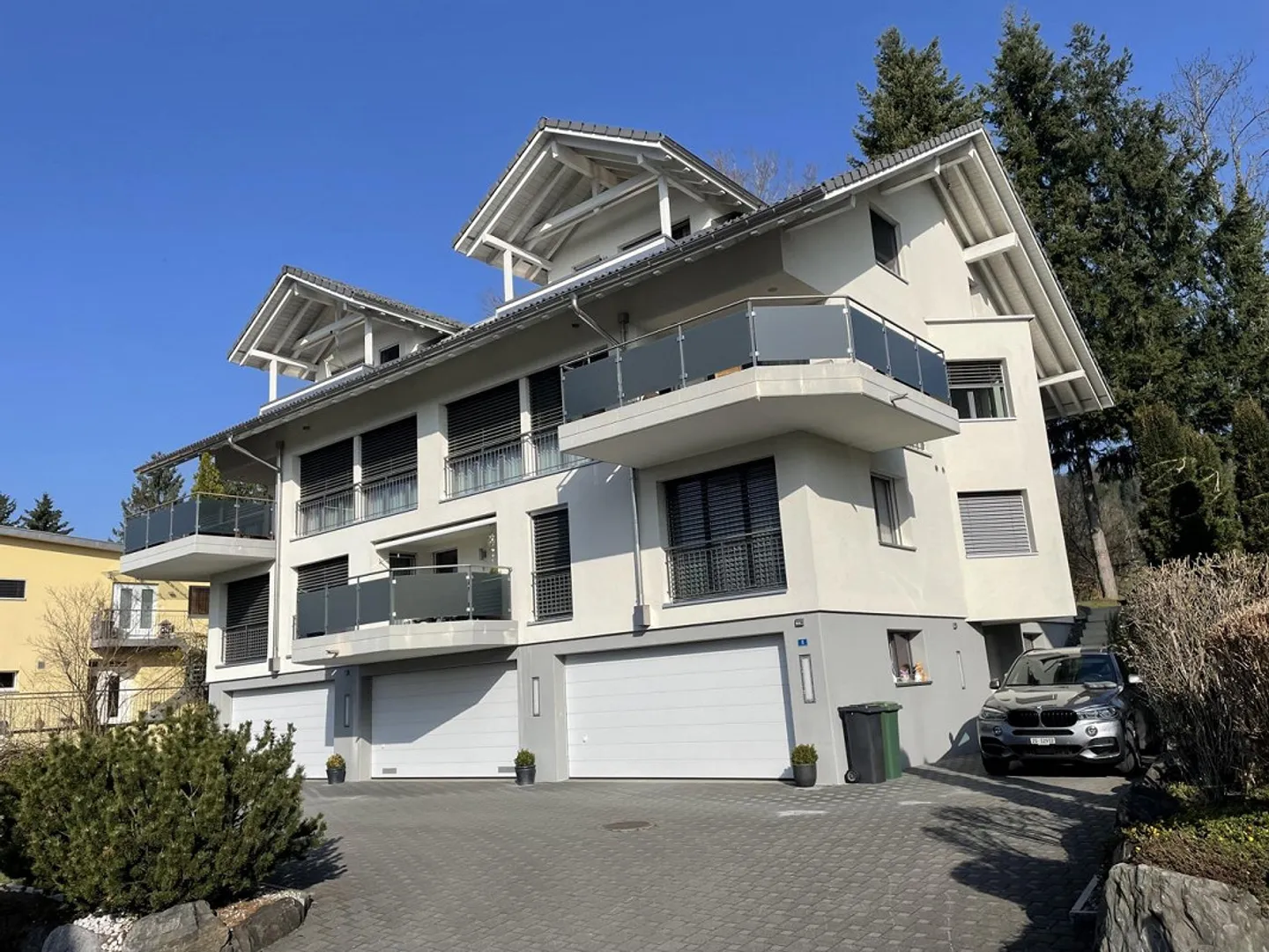 APPARTEMENT AU REZ-DE-CHAUSSÉE DE 4,5 PIÈCES - Photo 3 sur 31