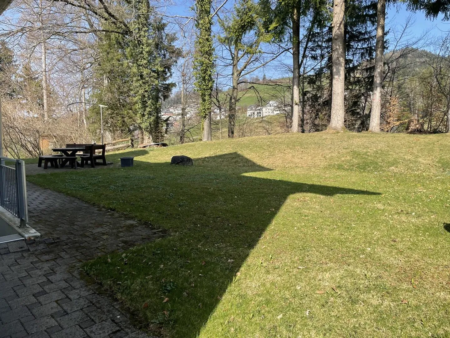 APPARTEMENT AU REZ-DE-CHAUSSÉE DE 4,5 PIÈCES - Photo 8 sur 31