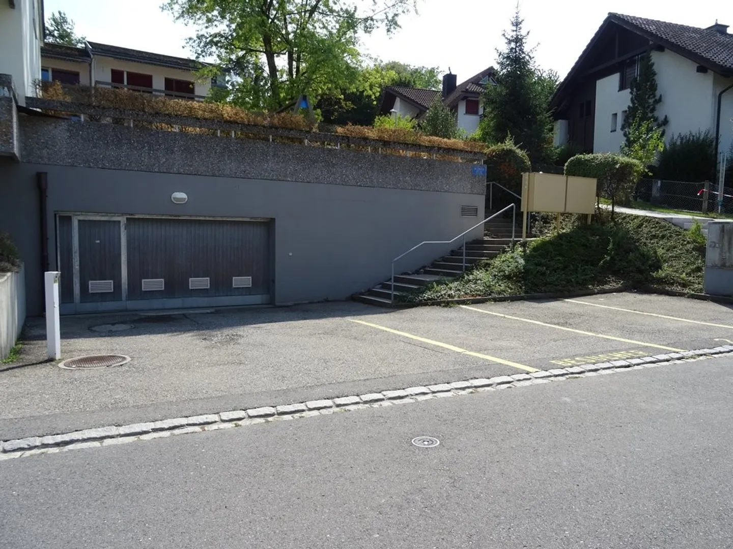 Place de parking à louer - Photo 1 sur 3