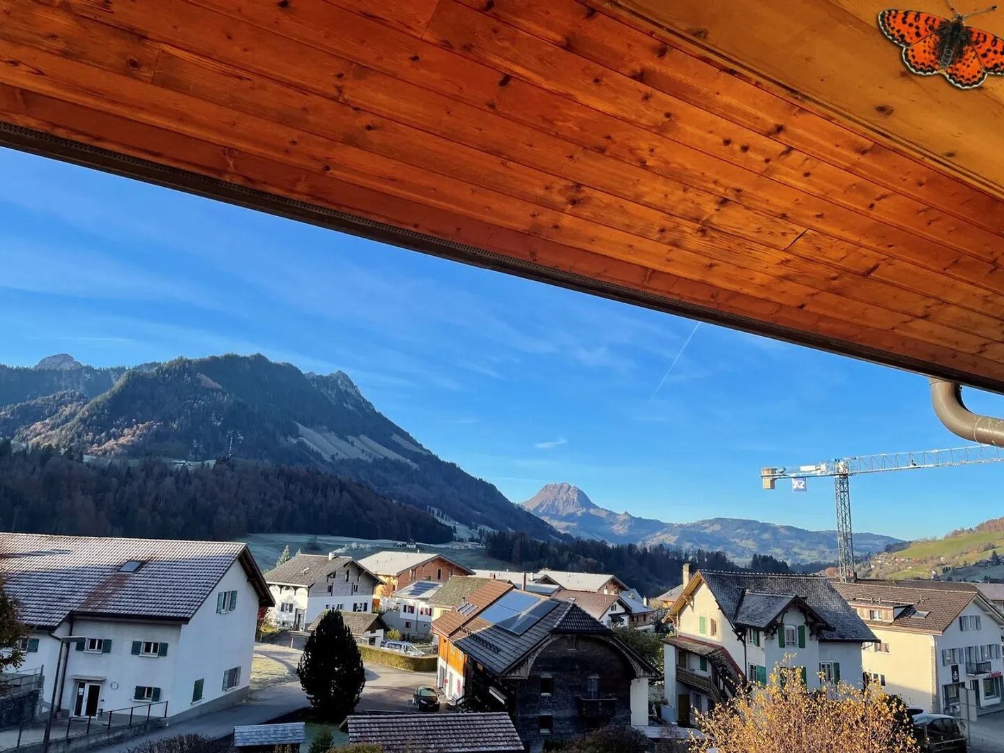 ENTIEREMENT RENOVE - 2 pièces au charme de la montagne ! - Photo 2 sur 8