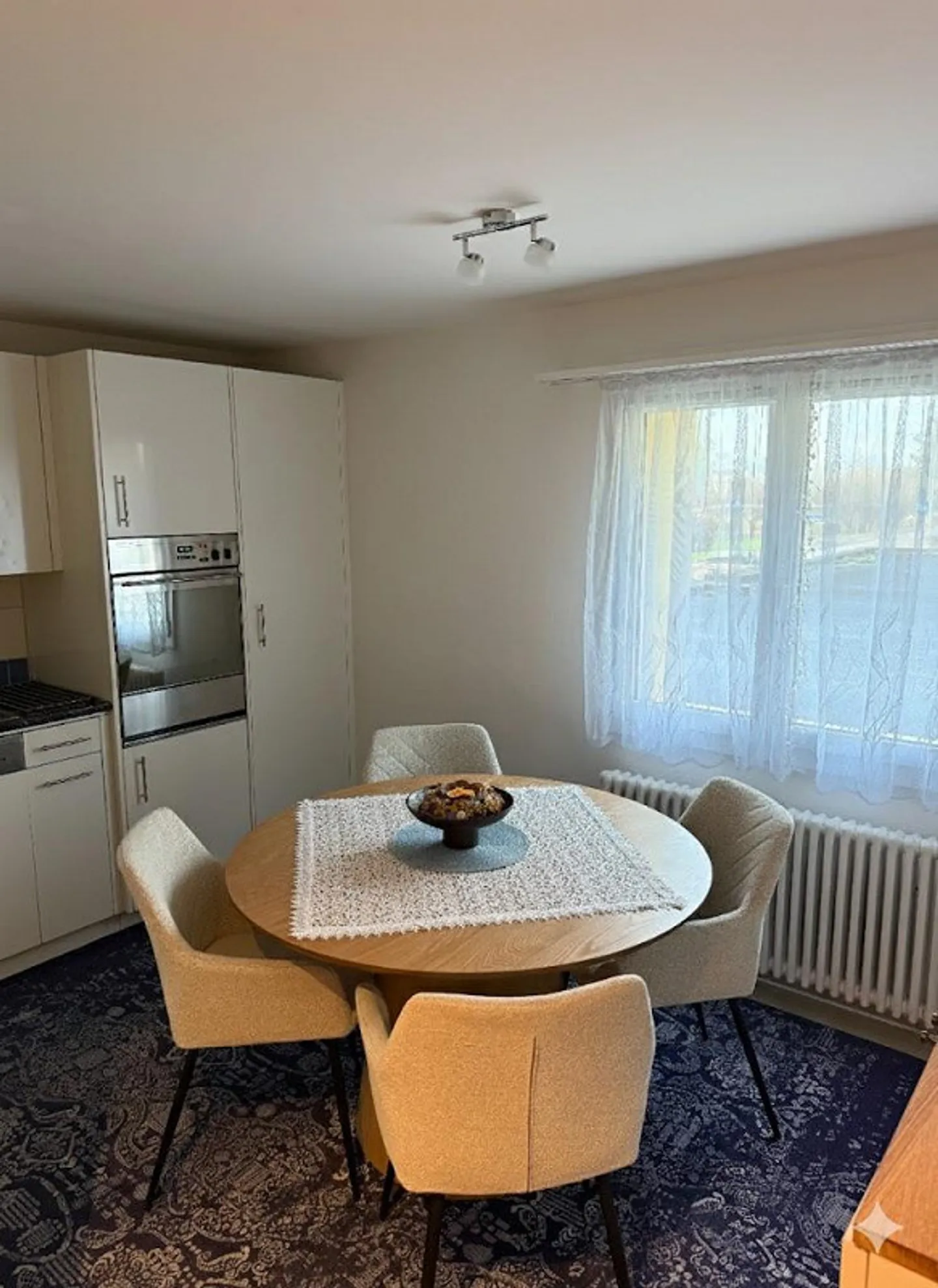 2.5-Room Ground Floor Apartment - Newly Renovated in a Central Location - Photo 3 of 10