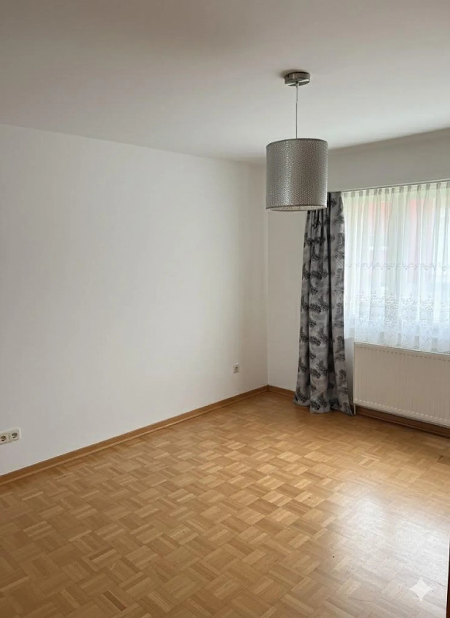 2.5-Room Ground Floor Apartment - Newly Renovated in a Central Location - Photo 4 of 10