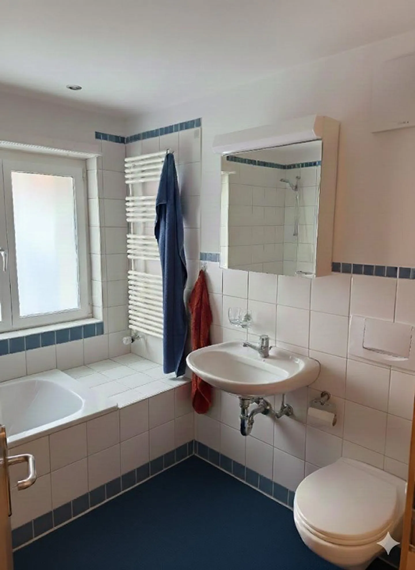 2.5-Room Ground Floor Apartment - Newly Renovated in a Central Location - Photo 7 of 10