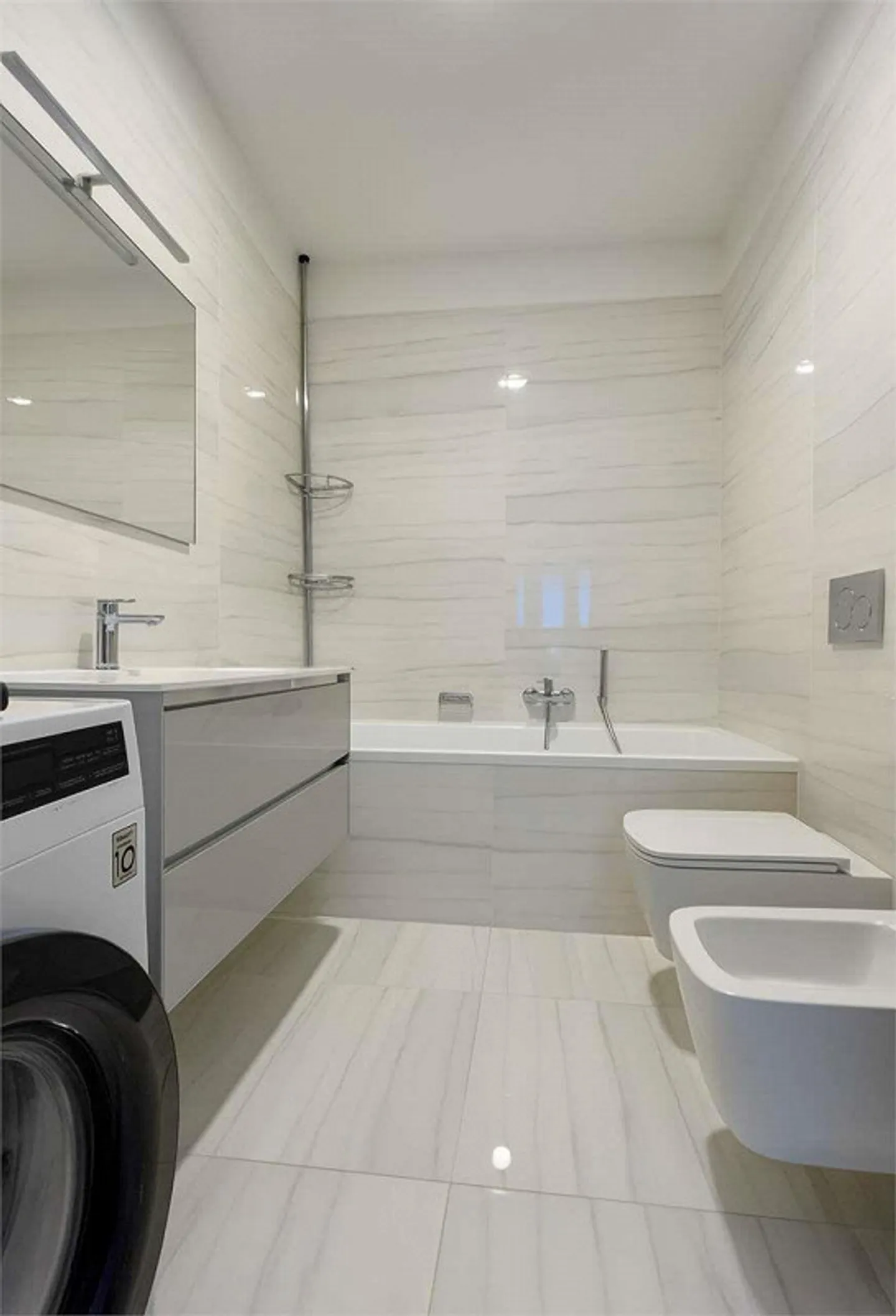 Appartement moderne avec des équipements de haute qualité, proche des services - Photo 6 sur 13