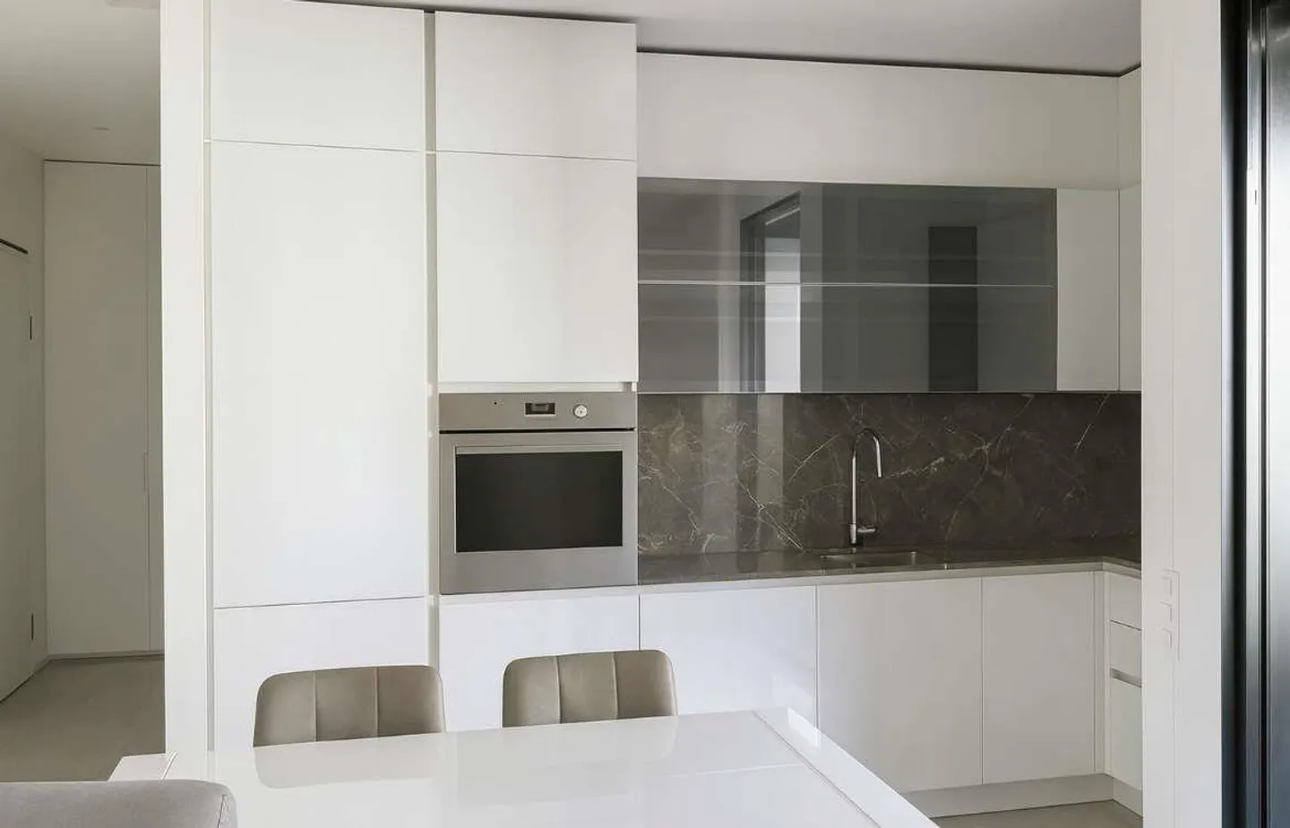 Appartement moderne avec des équipements de haute qualité, proche des services - Photo 9 sur 13