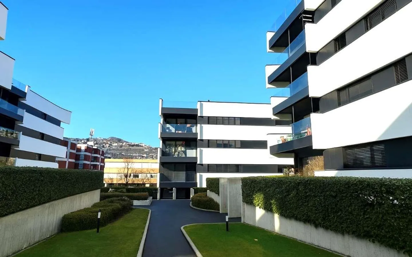 Appartement moderne avec des équipements de haute qualité, proche des services - Photo 12 sur 13