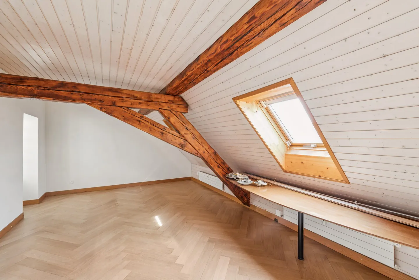 Magnificent renovated duplex of 7 rooms with balcony in the heart of Geneva - Photo 6 of 10