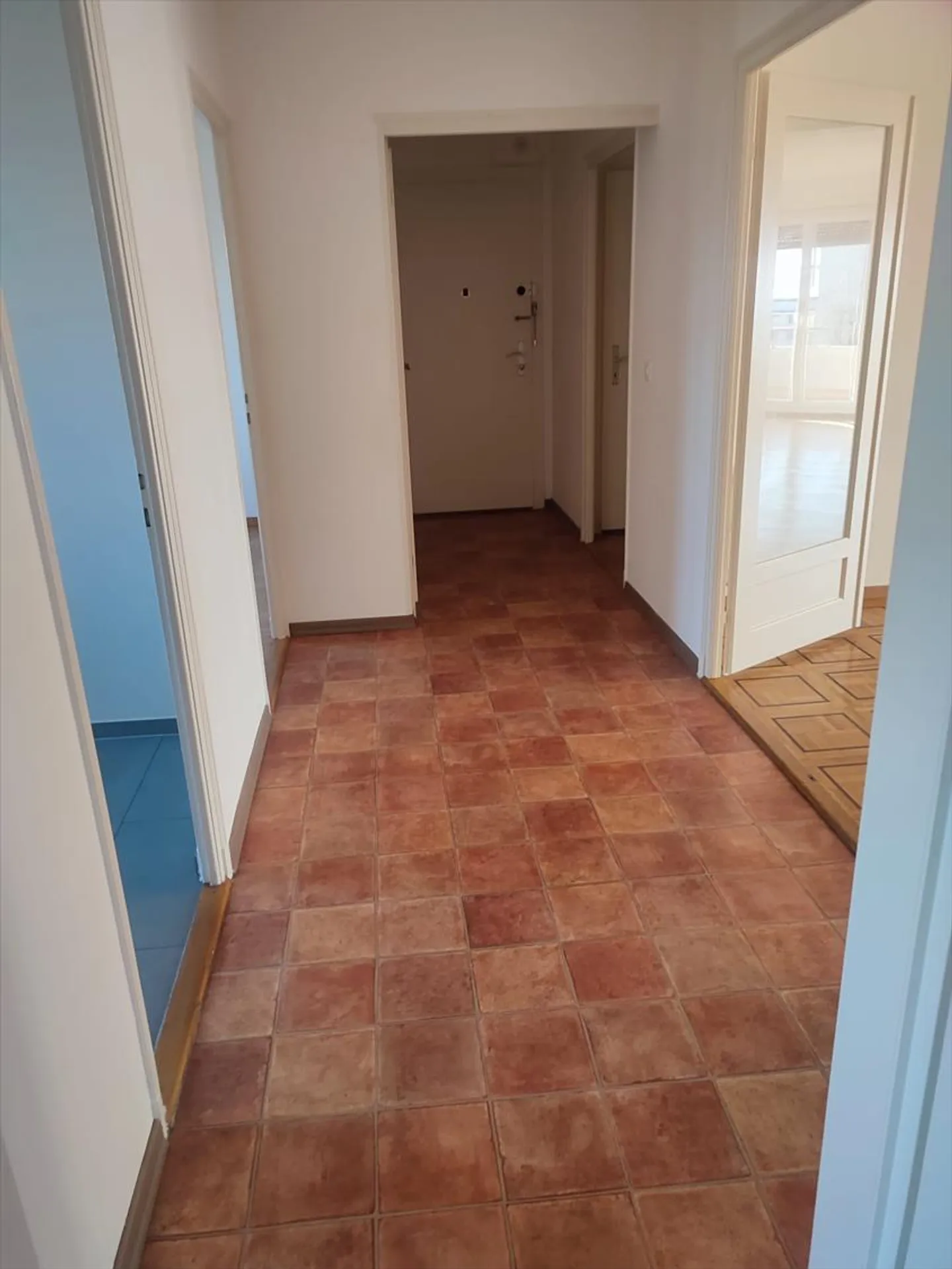 Spacious and bright accommodation, very well located in a family neighborhood. - Photo 2 of 7