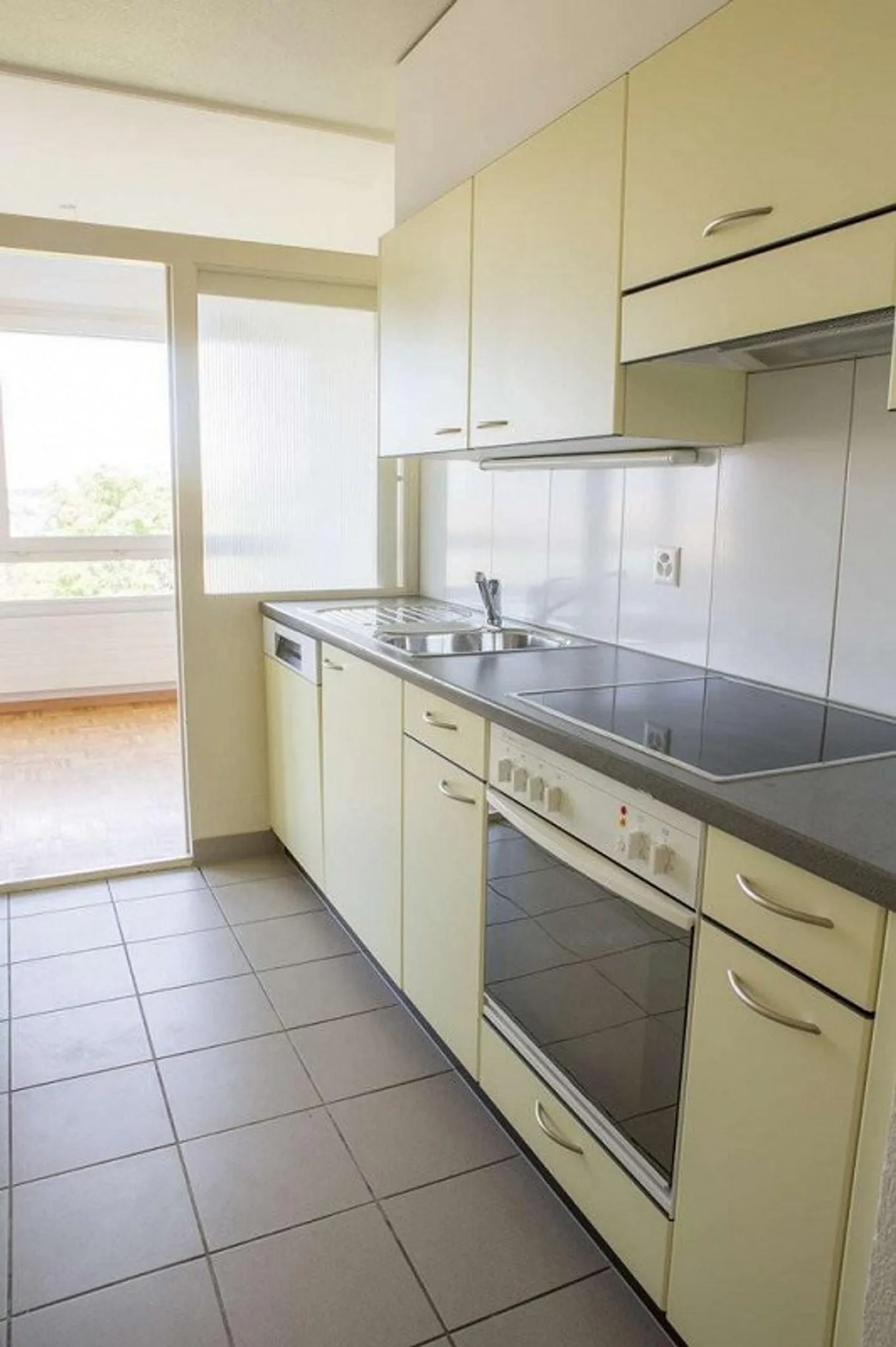 Beautiful 3.5-room apartment with plenty of light - Photo 3 of 8