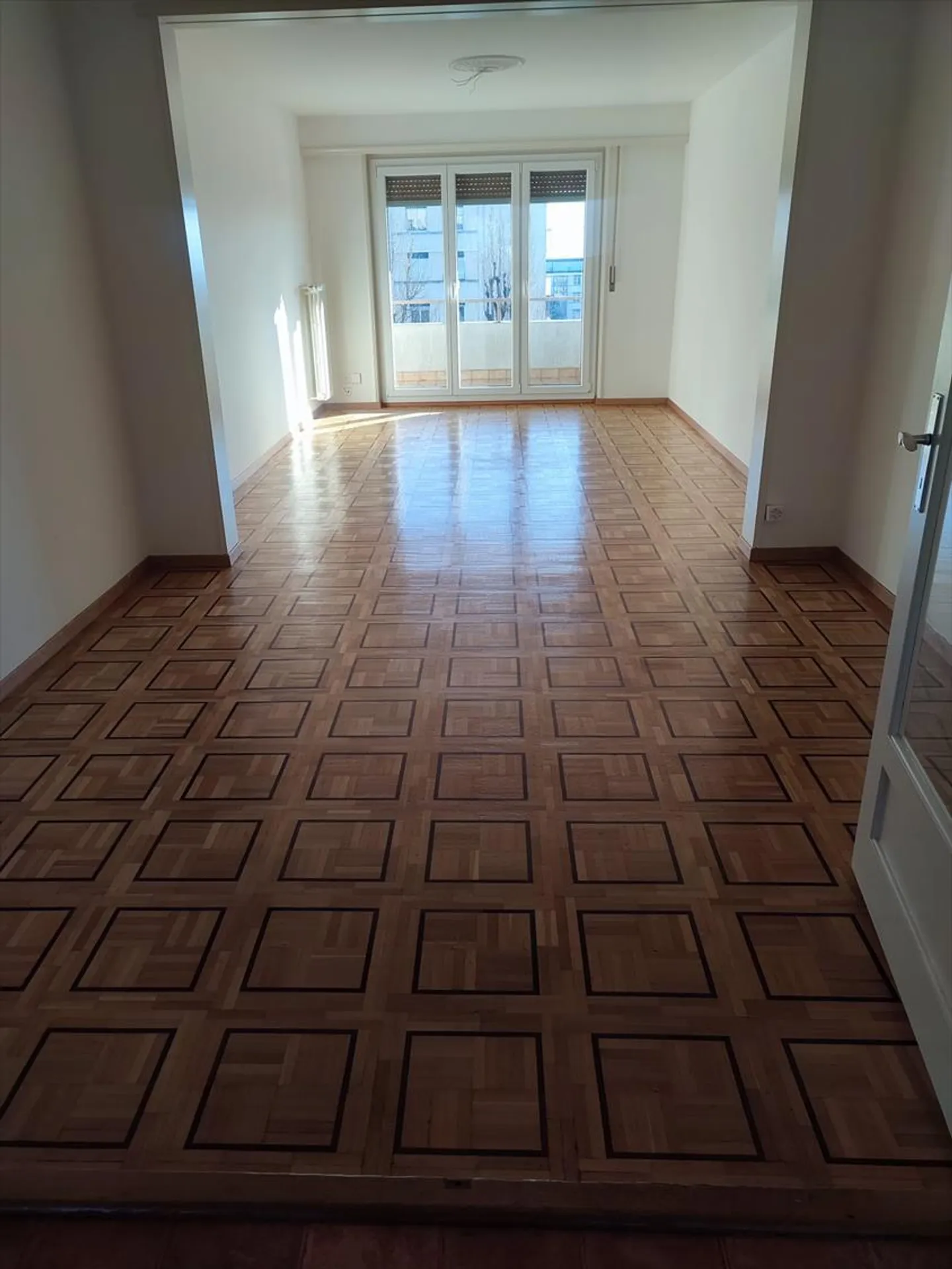 Spacious and bright accommodation, very well located in a family neighborhood. - Photo 4 of 7