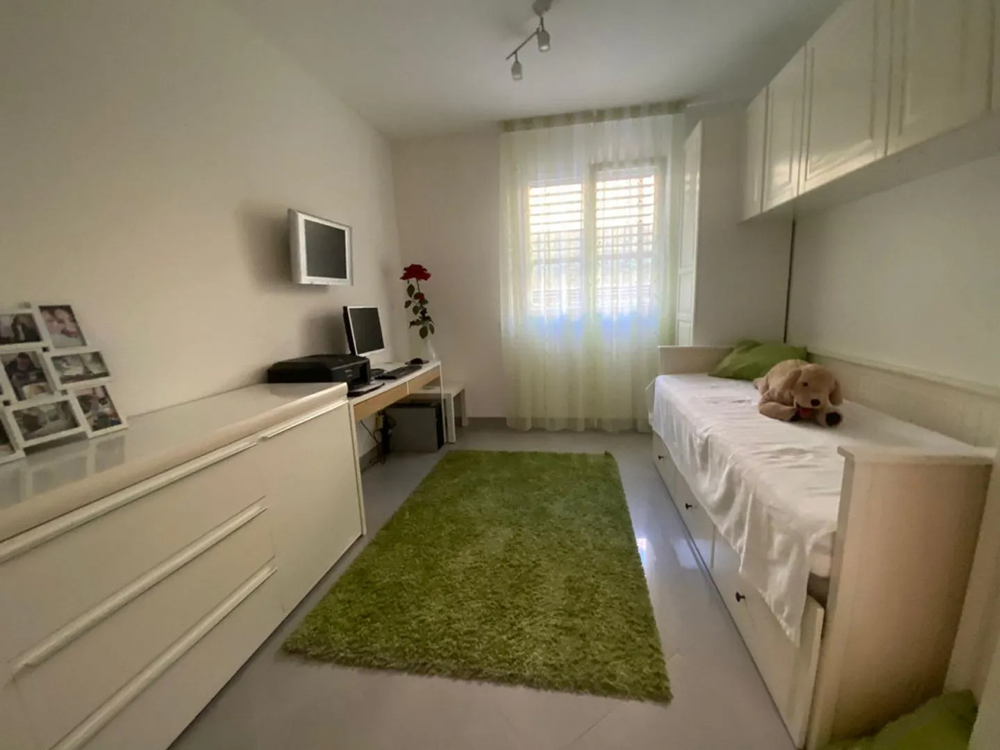Appartamento 4 1/2 locali nel centro città con vista tranquilla e soleggiata... - Foto 8 di 17