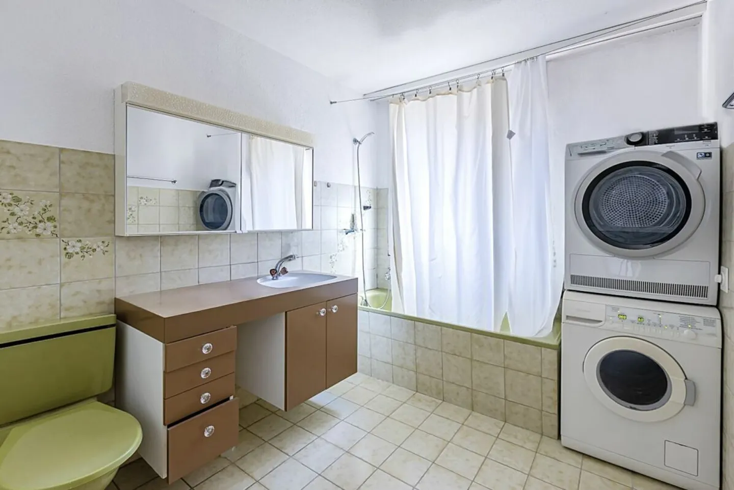 Freistehendes Einfamilienhaus mit Sonnenterrassen und Einliegerwohnung - Foto 9 von 30