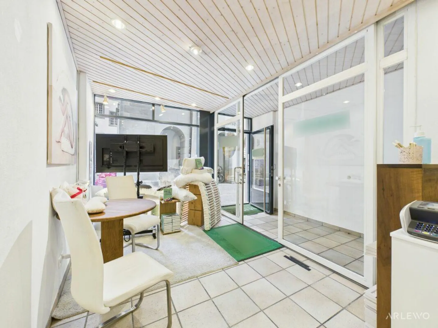 Your retail space in the heart of Lucerne's city center - Photo 2 of 12
