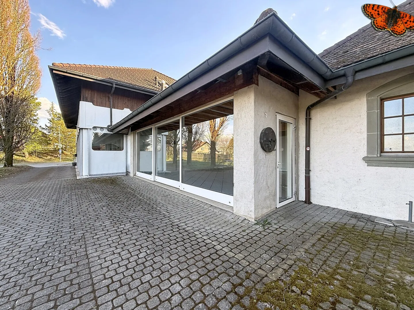 Loft avec surface commerciale au rez - Photo 1 sur 9