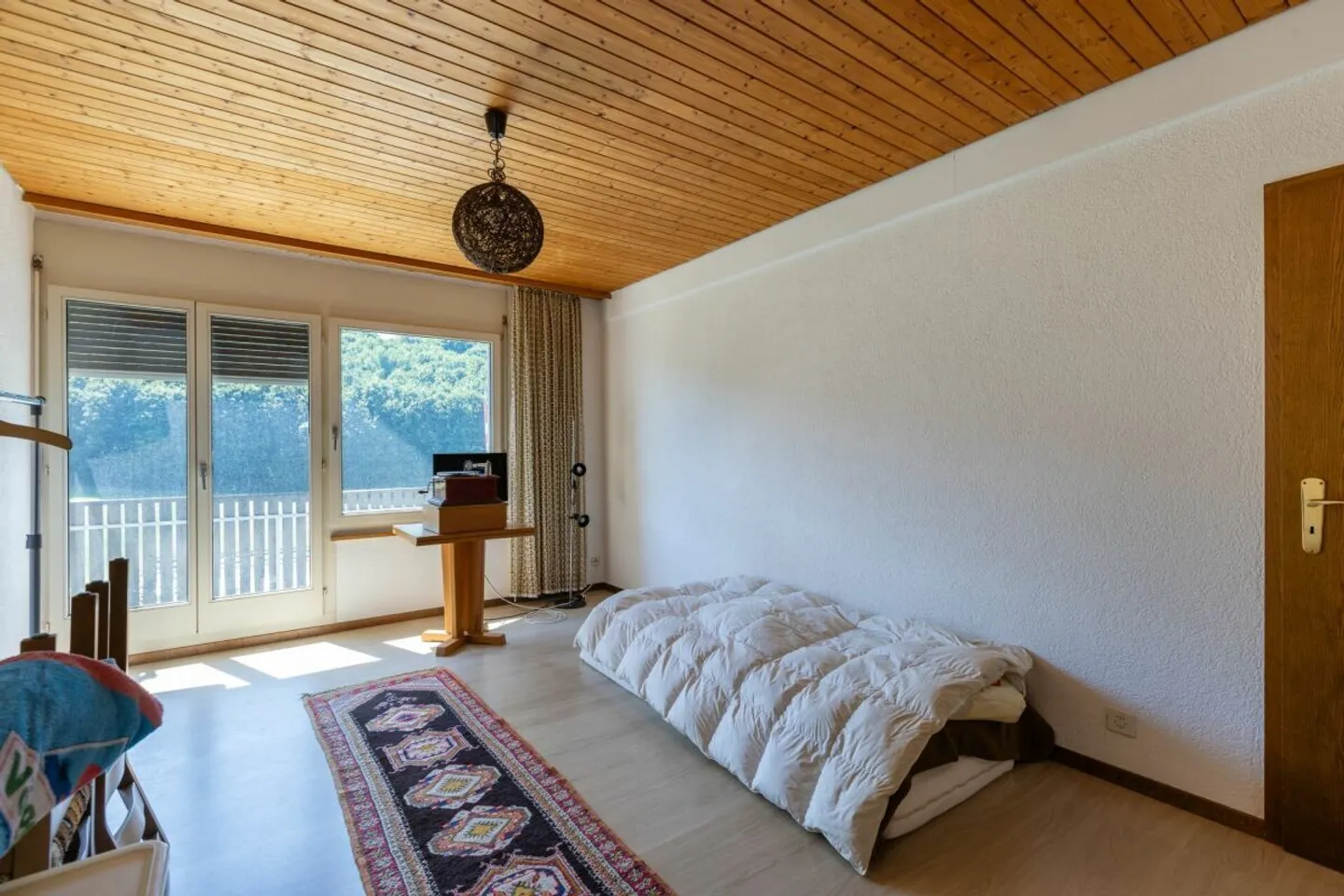 Freistehendes Einfamilienhaus mit Sonnenterrassen und Einliegerwohnung - Foto 23 von 30