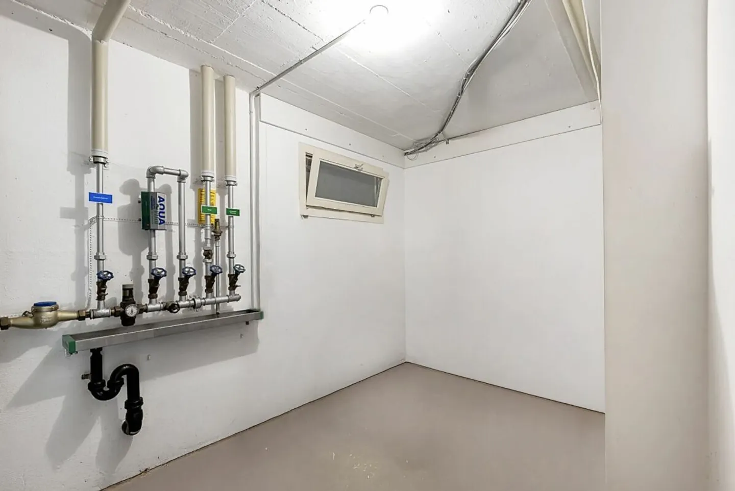 Freistehendes Einfamilienhaus mit Sonnenterrassen und Einliegerwohnung - Foto 28 von 30