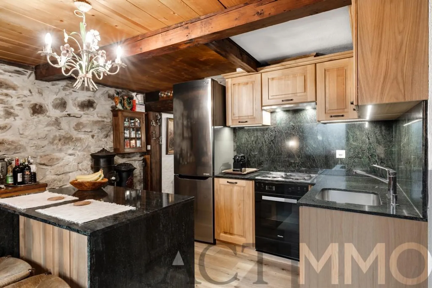 Chalet for sale - Photo 10 of 12