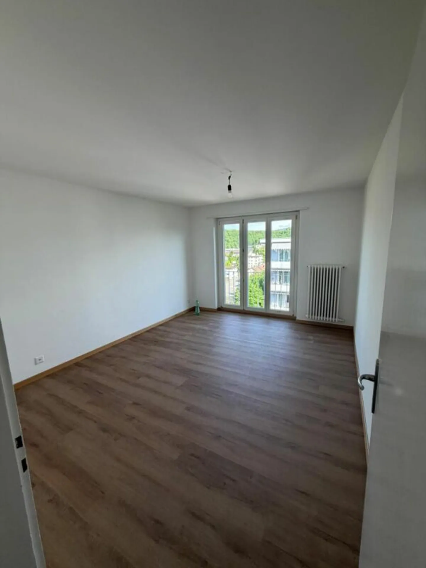 Bellissimo appartamento di 2,5 stanze disponibile immediatamente - Foto 4 di 5