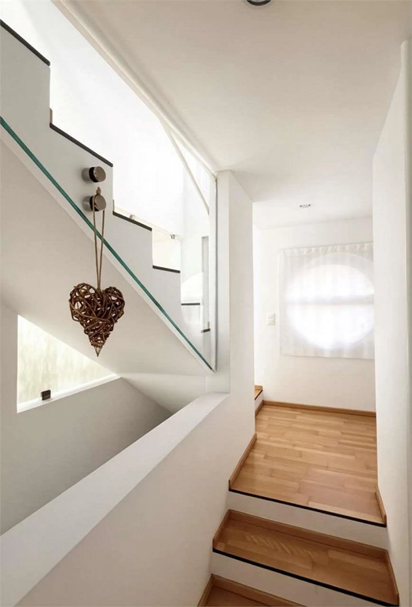 Elegant Villa with private garden a few minutes from Lugano - Photo 11 of 13