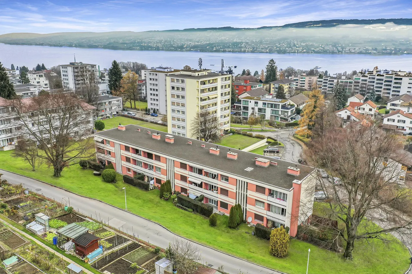 Limited: Apartment in a quiet location with 2 balconies for rent! - Photo 2 of 11