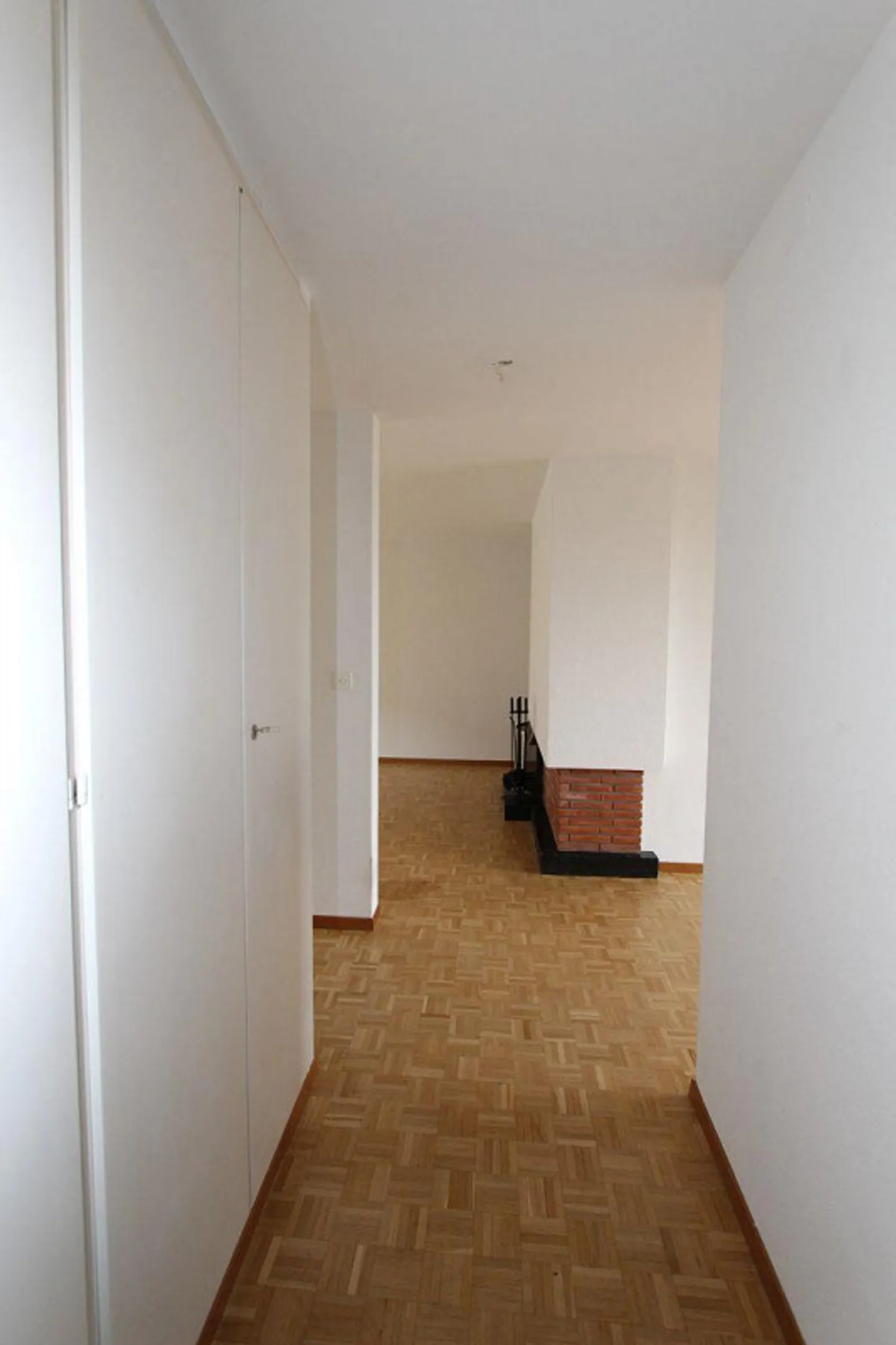 Limited: Apartment in a quiet location with 2 balconies for rent! - Photo 8 of 11