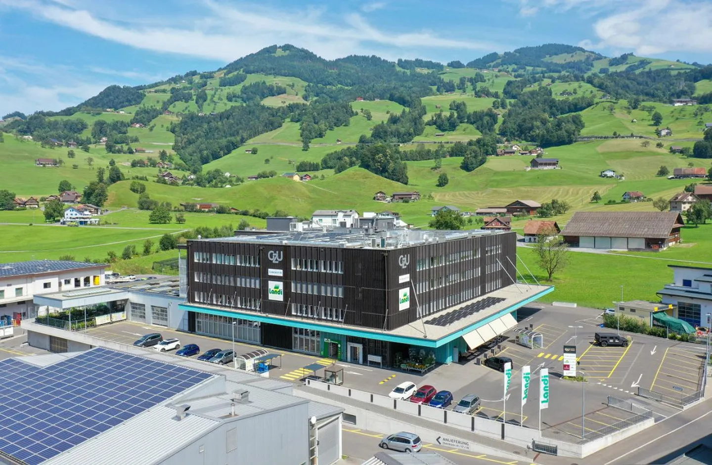 Exclusive office space in GZU Seewen SZ – Customization as desired - Photo 1 of 6