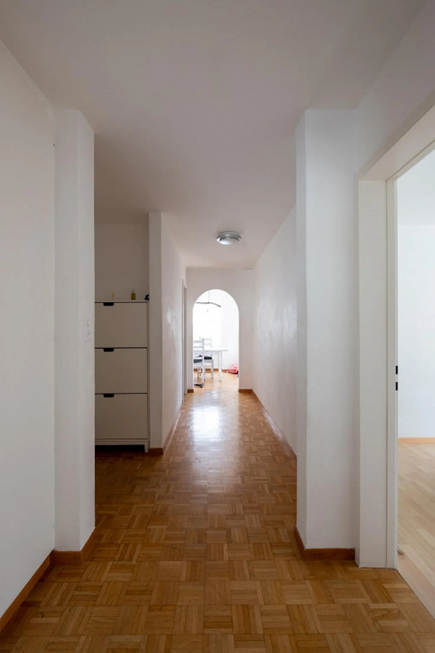 Appartamento affascinante di 4,5 stanze in un quartiere adatto alle famiglie - Foto 10 di 16