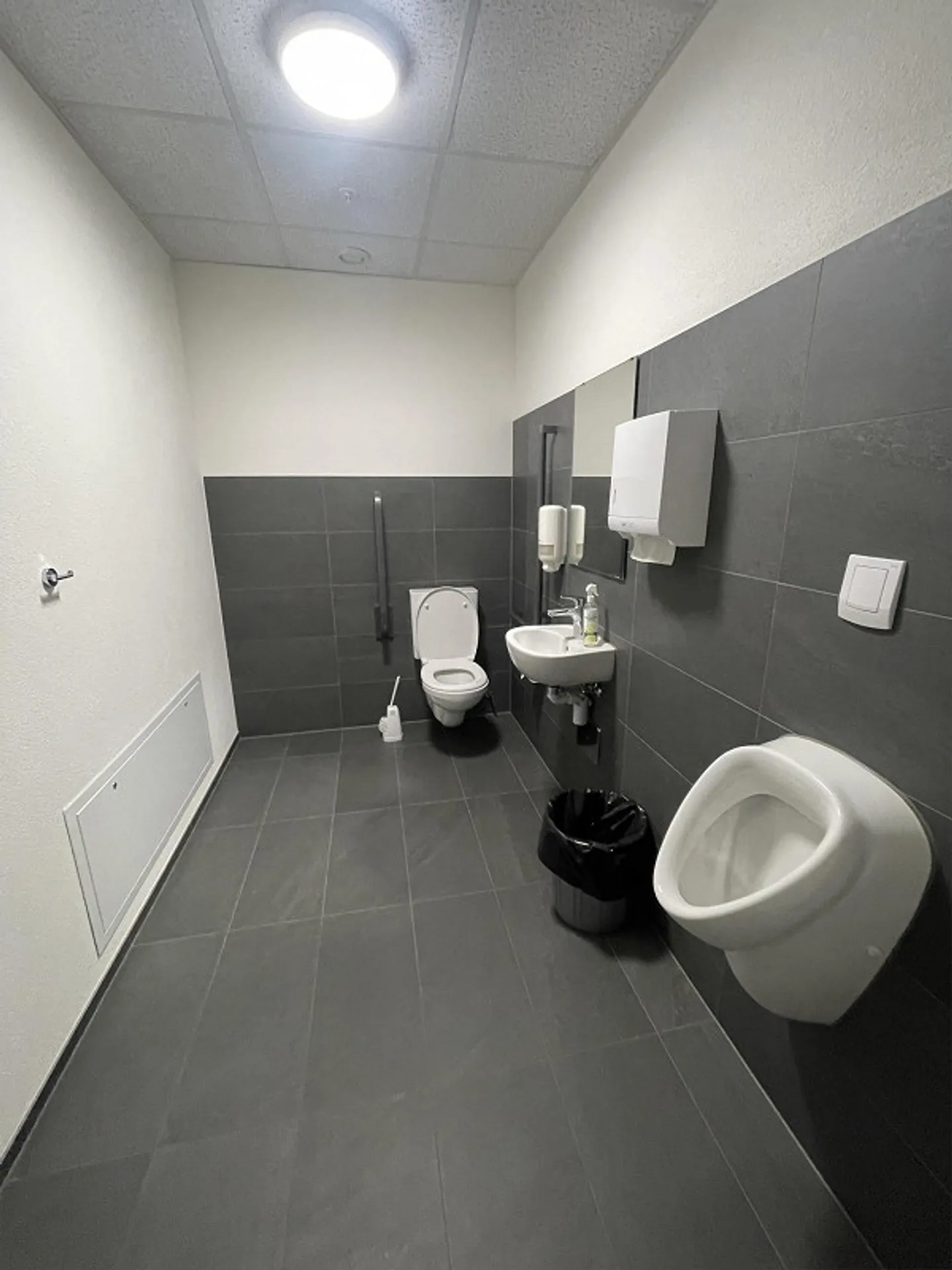 Exclusive office space in GZU Seewen SZ – Customization as desired - Photo 2 of 6