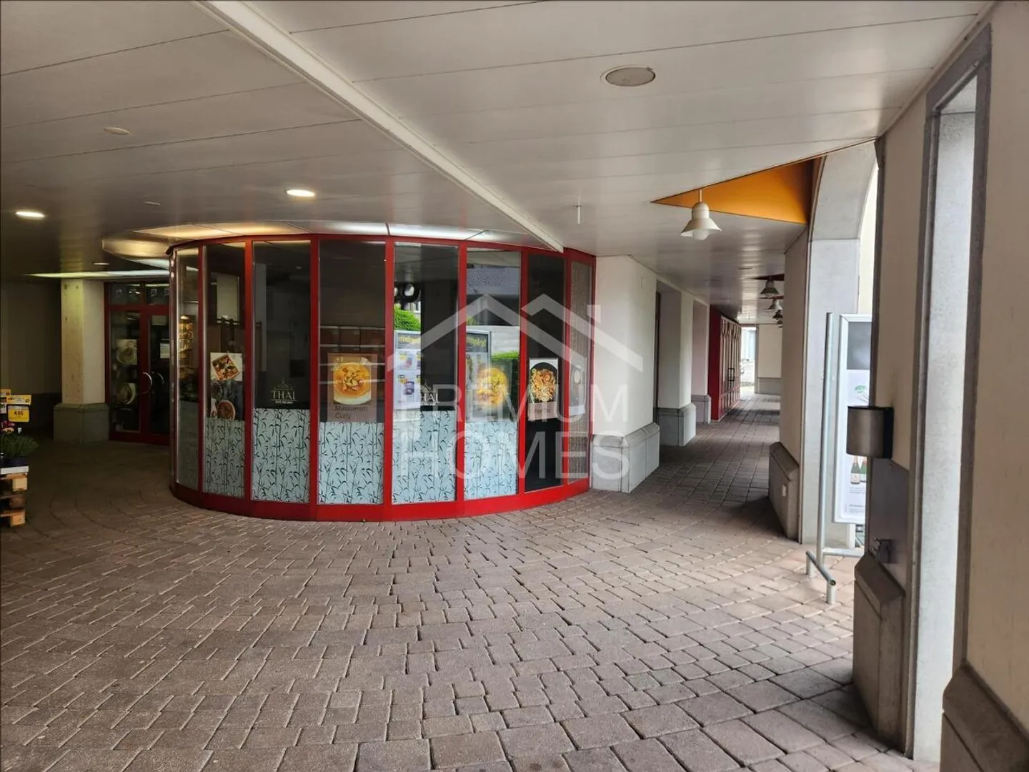 Piccolo ristorante e ufficio in una posizione frequentata - Foto 2 di 11