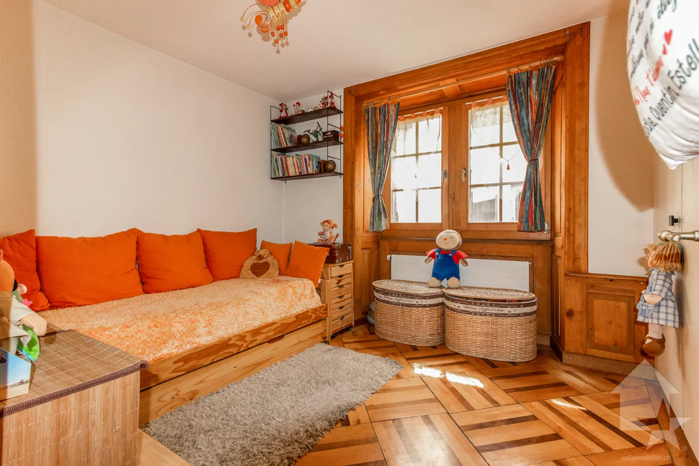 Apartment with 4 rooms in a historic building of the old town - Photo 8 of 13