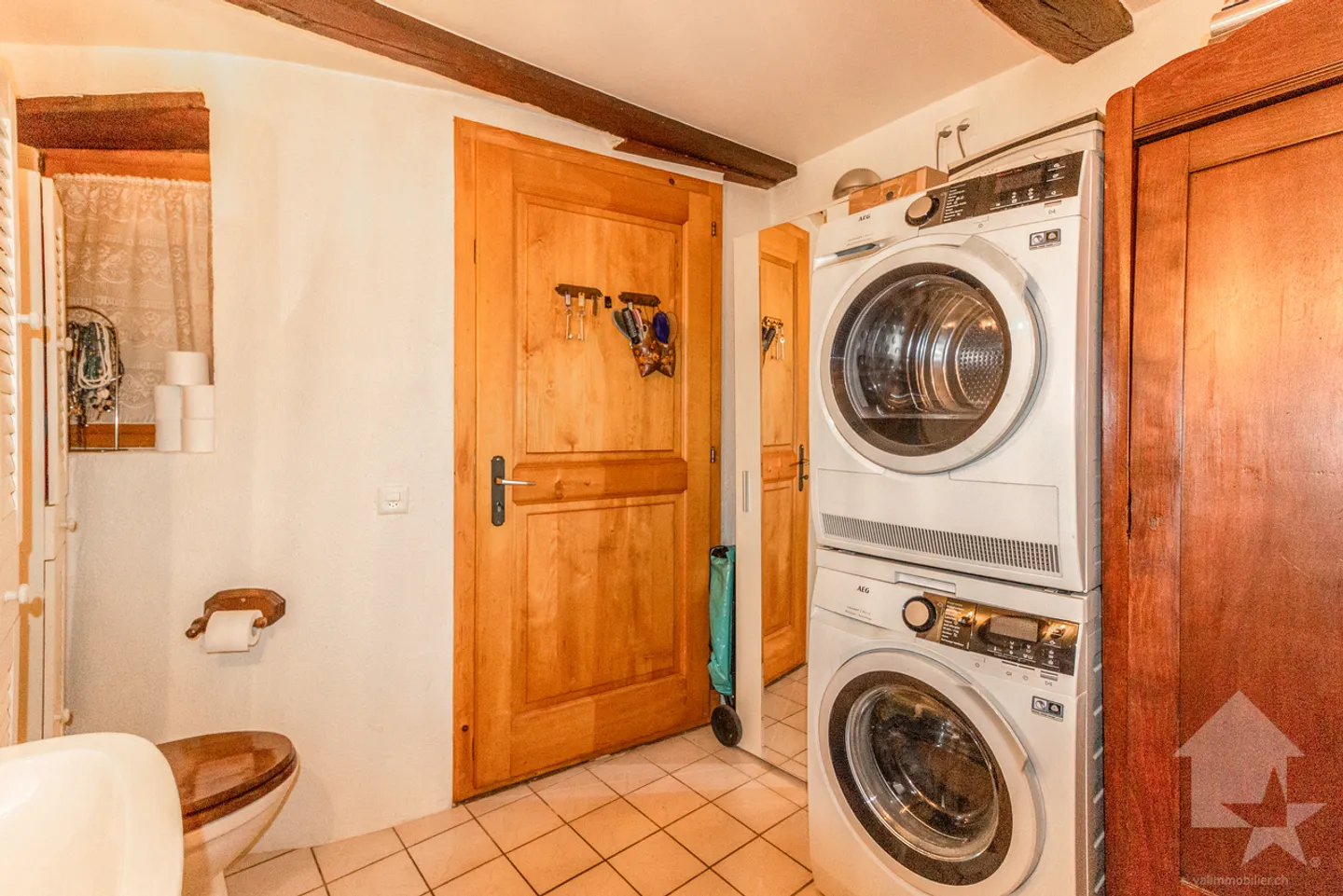 Apartment with 4 rooms in a historic building of the old town - Photo 13 of 13