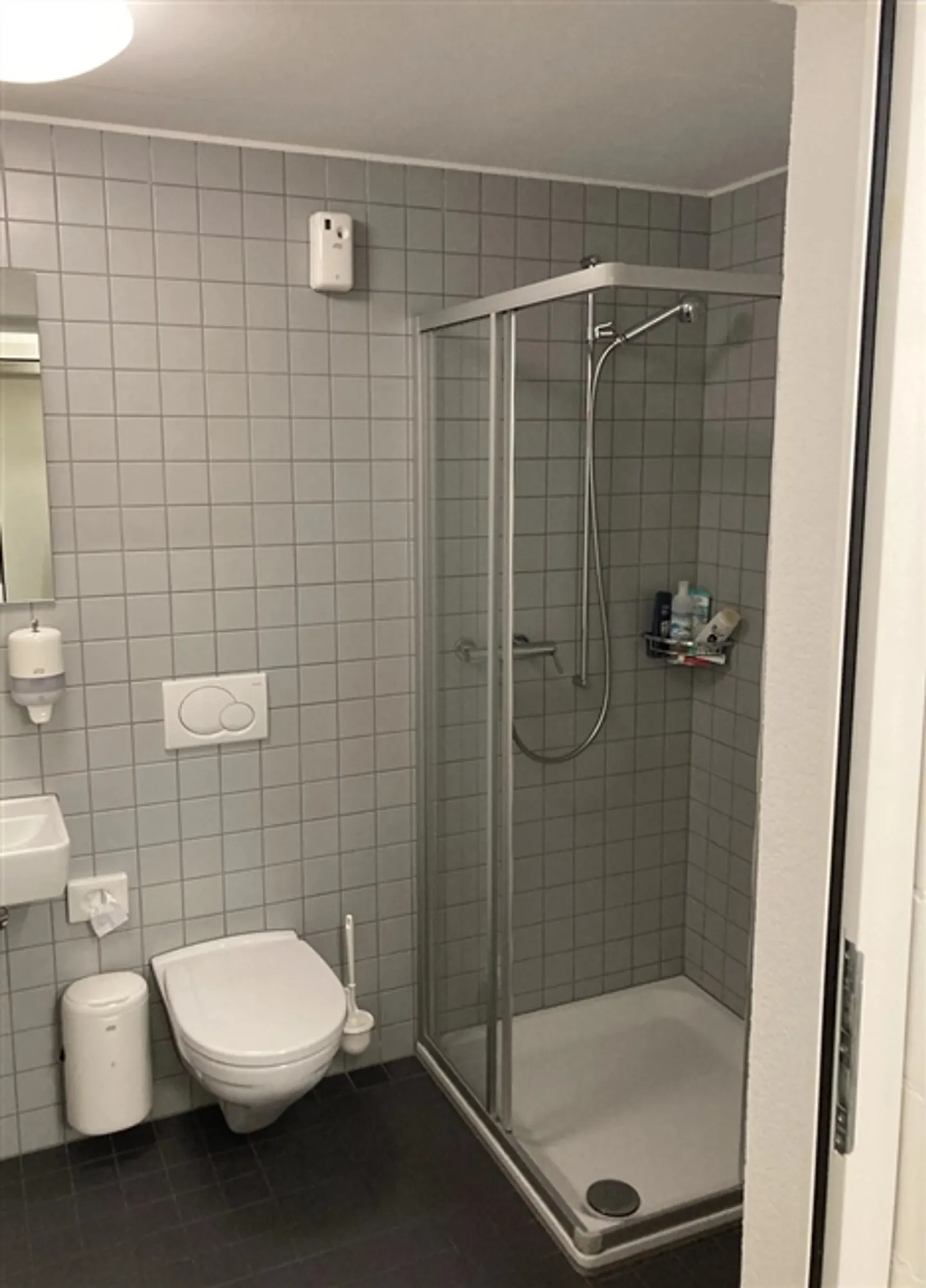 2 UNITA' COMMERCIALI A STWE - Foto 9 di 13