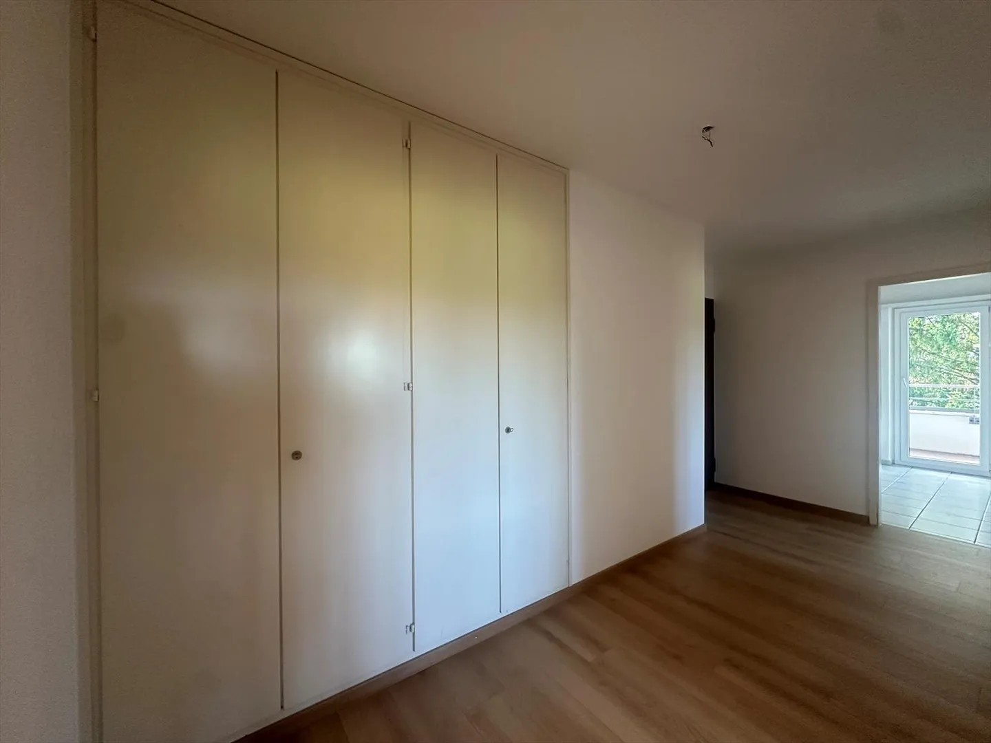 Apartment for rent - Photo 6 of 8