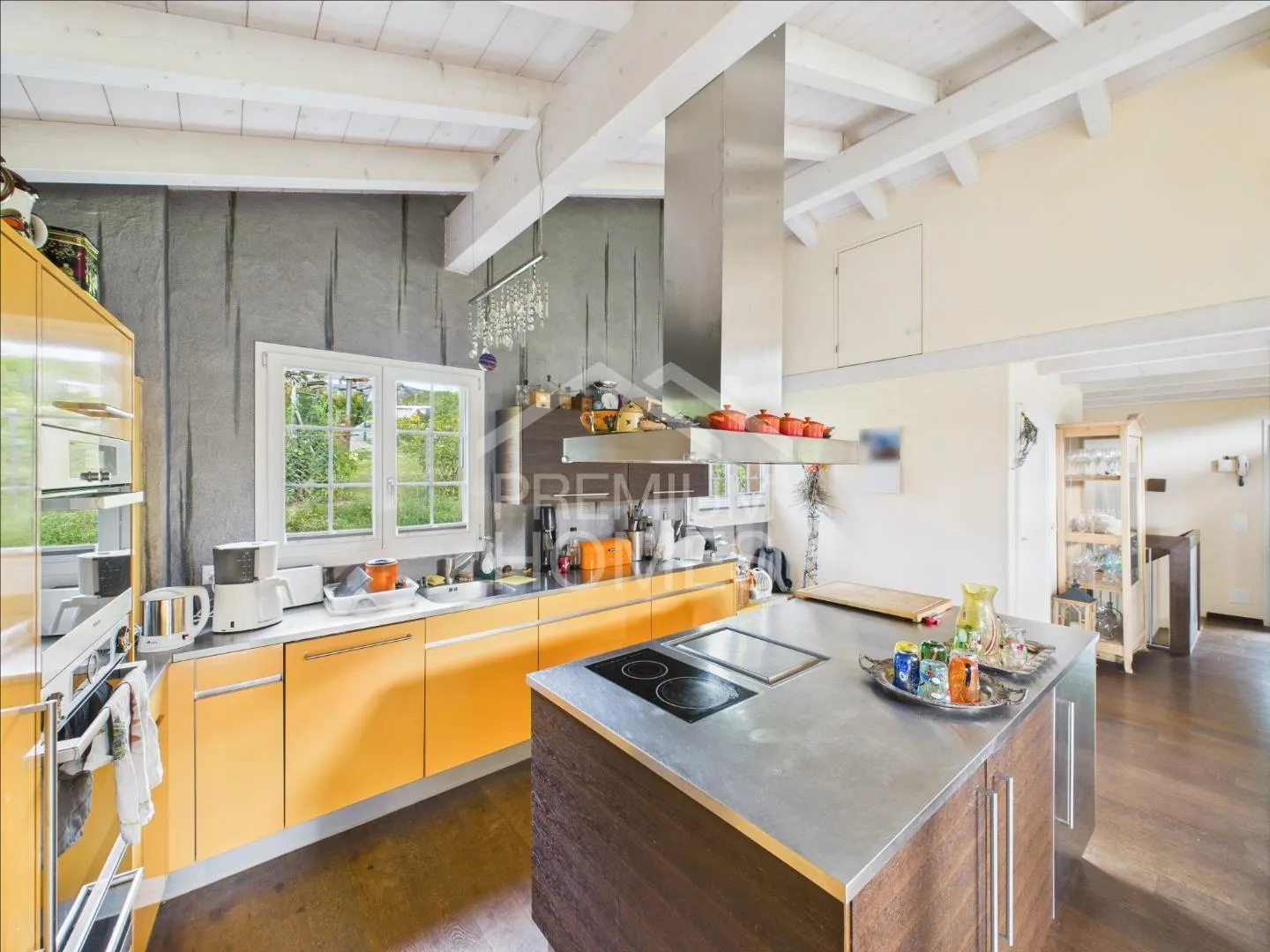 Home with Panorama and Privacy - Photo 4 of 12