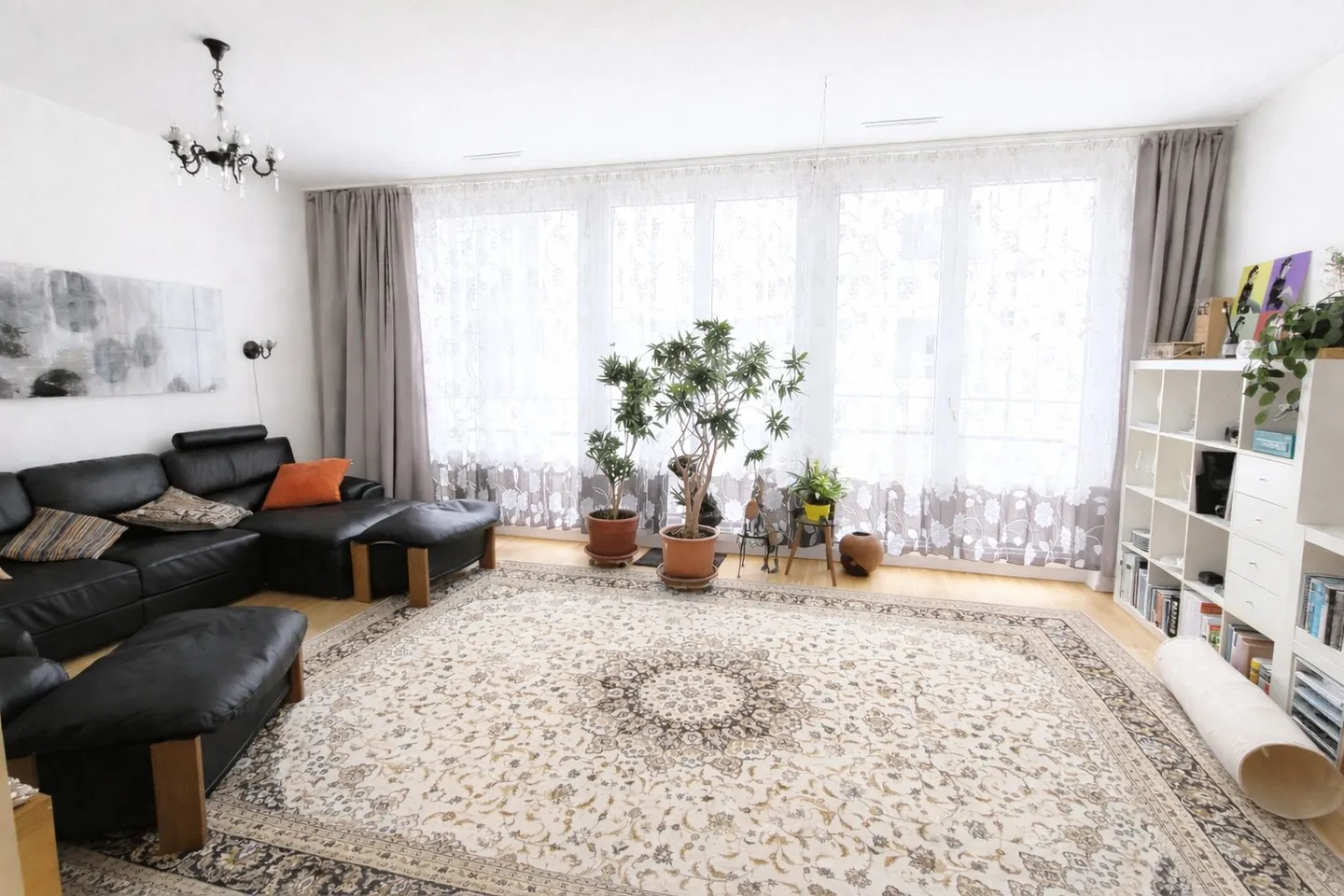 Ampio appartamento di 3,5 locali con loggia a Wallisellen - Foto 2 di 9