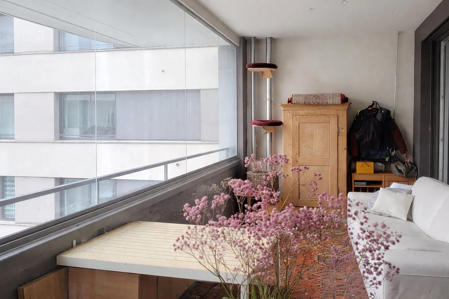 Ampio appartamento di 3,5 locali con loggia a Wallisellen - Foto 9 di 9