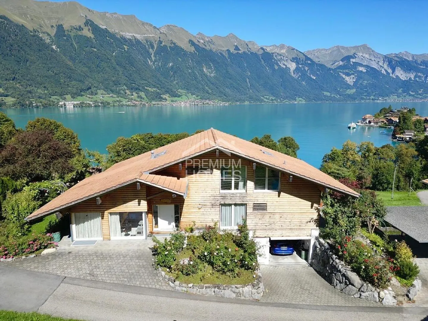 Panorama House in Iseltwald - Photo 1 of 7