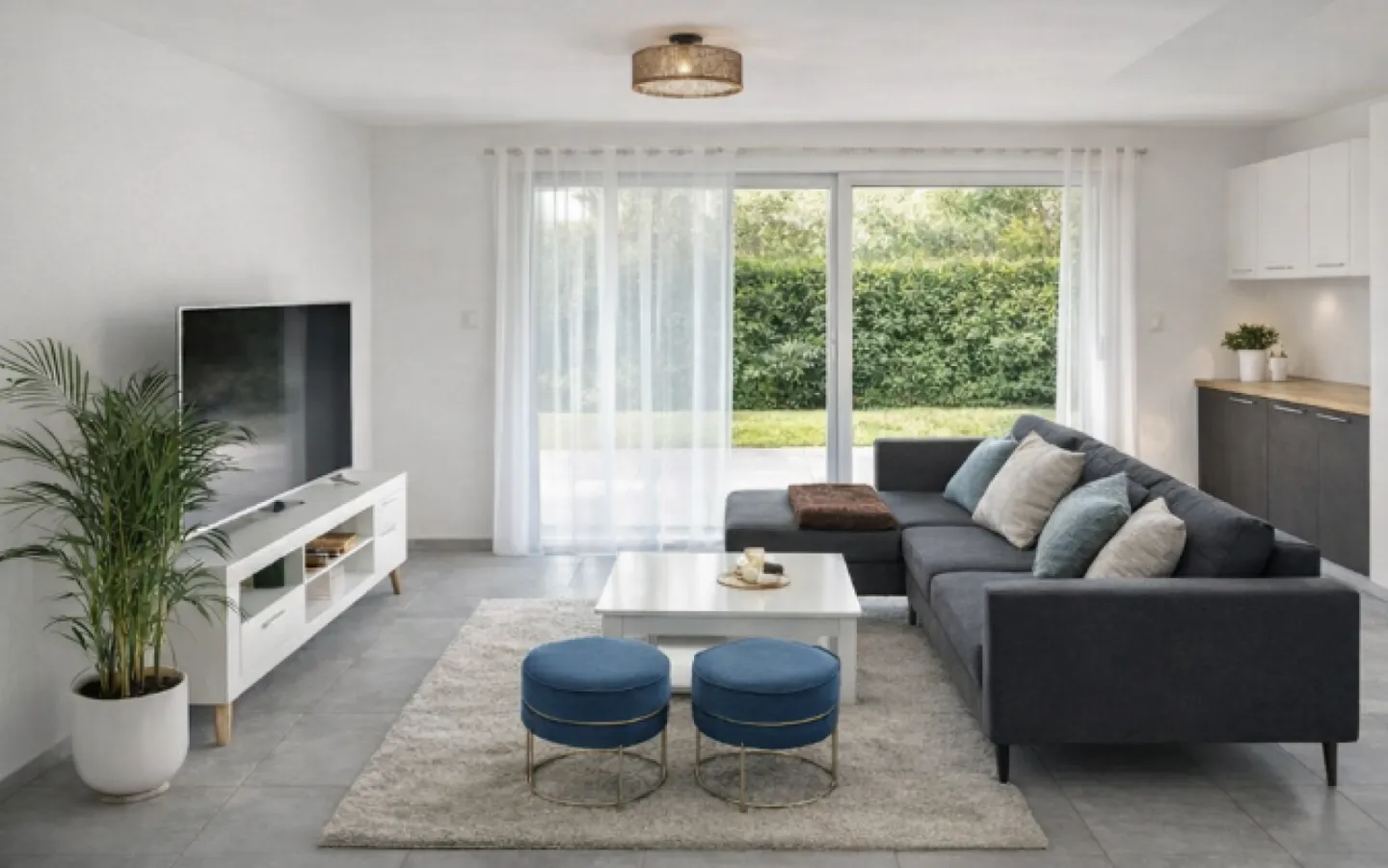 Clearance and south-facing orientation for this magnificent 2.5-room apartment - Photo 1 of 6